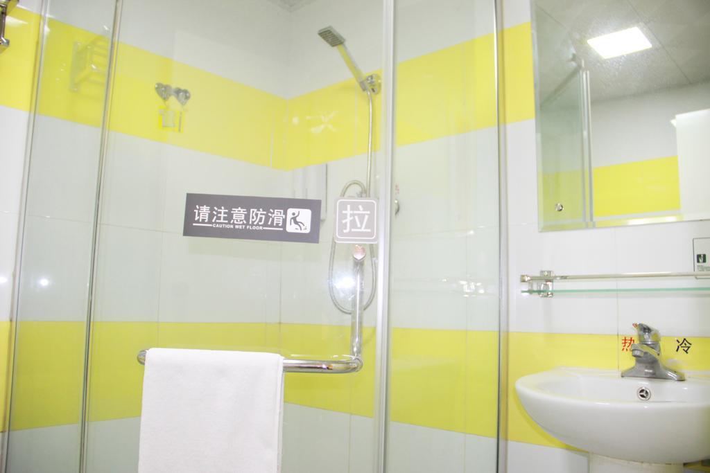 7Days Inn Guangzhou New Tianhe Park חדר תמונה
