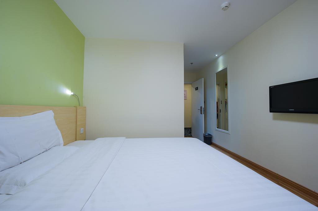 7Days Inn Guangzhou New Tianhe Park חדר תמונה